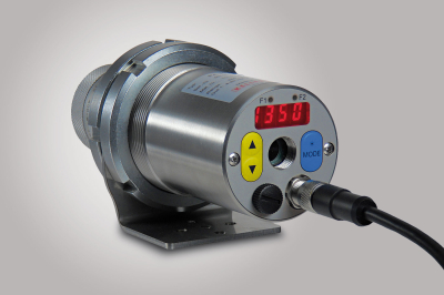 Modern two-colour pyrometers display and transmit both the two-colour and spectral readings as well as the signal strength